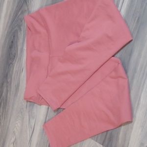Fabletics mauve legging